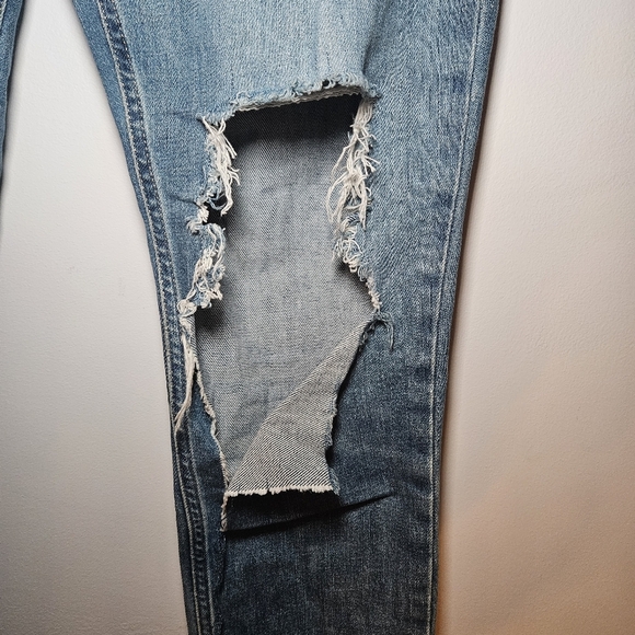 Everlane Y2K Style High-Waist Ripped Skinny Ankle Jeans - Picture 2 of 8